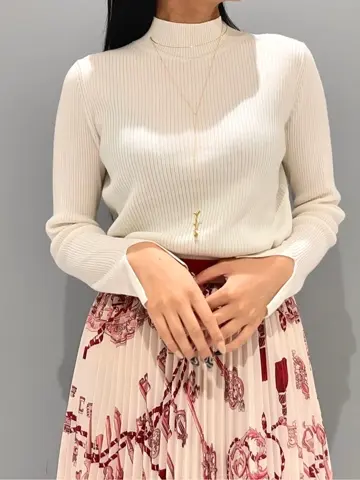 GRACE CONTINENTAL yoshi コーディネート画像