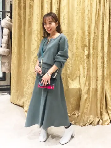 GRACE CONTINENTAL 松﨑　咲良 コーディネート画像