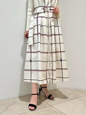 GRACE CONTINENTAL FUKUSHIMA YURIE コーディネート画像