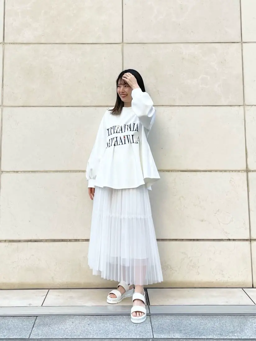 GRACE CONTINENTAL minami コーディネート画像