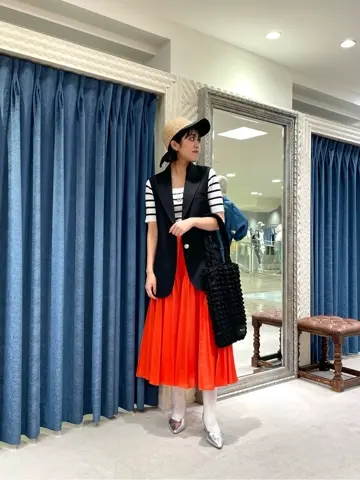 GRACE CONTINENTAL yoshi コーディネート画像