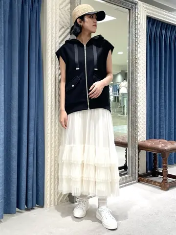 GRACE CONTINENTAL yoshi コーディネート画像