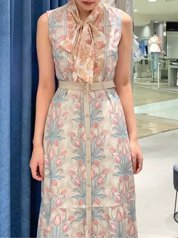 GRACE CONTINENTAL yoshi コーディネート画像