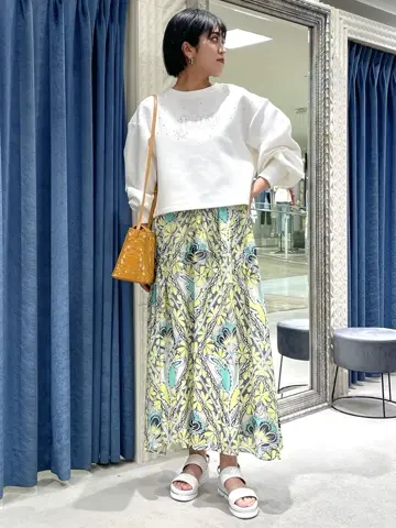 GRACE CONTINENTAL yoshi コーディネート画像