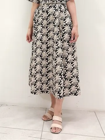 GRACE CONTINENTAL MORITA AI コーディネート画像