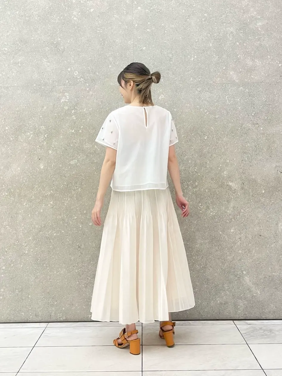 GRACE CONTINENTAL minami コーディネート画像