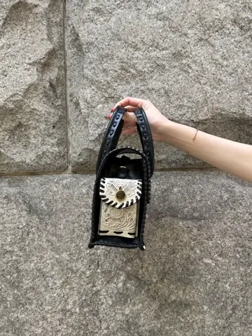 GRACE CONTINENTAL 伊藤　静華 コーディネート画像