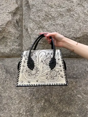 GRACE CONTINENTAL 伊藤　静華 コーディネート画像