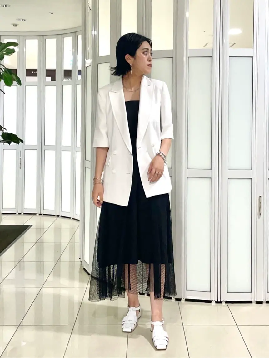 GRACE CONTINENTAL yoshi コーディネート画像