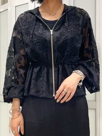 GRACE CONTINENTAL yoshi コーディネート画像