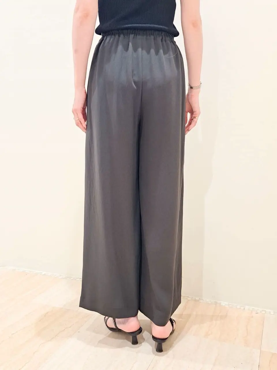 GRACE CONTINENTAL 今野　志保 コーディネート画像