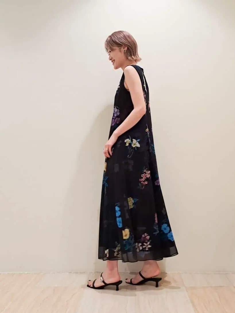 GRACE CONTINENTAL 今野　志保 コーディネート画像