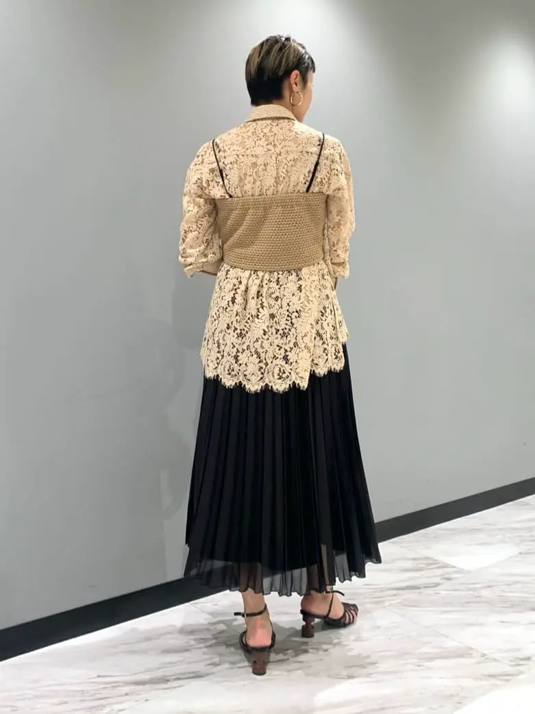 GRACE CONTINENTAL haruka iwasaki コーディネート画像