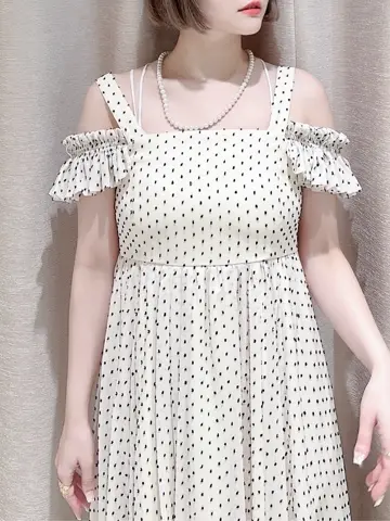 GRACE CONTINENTAL SAYUMI Nagashima コーディネート画像