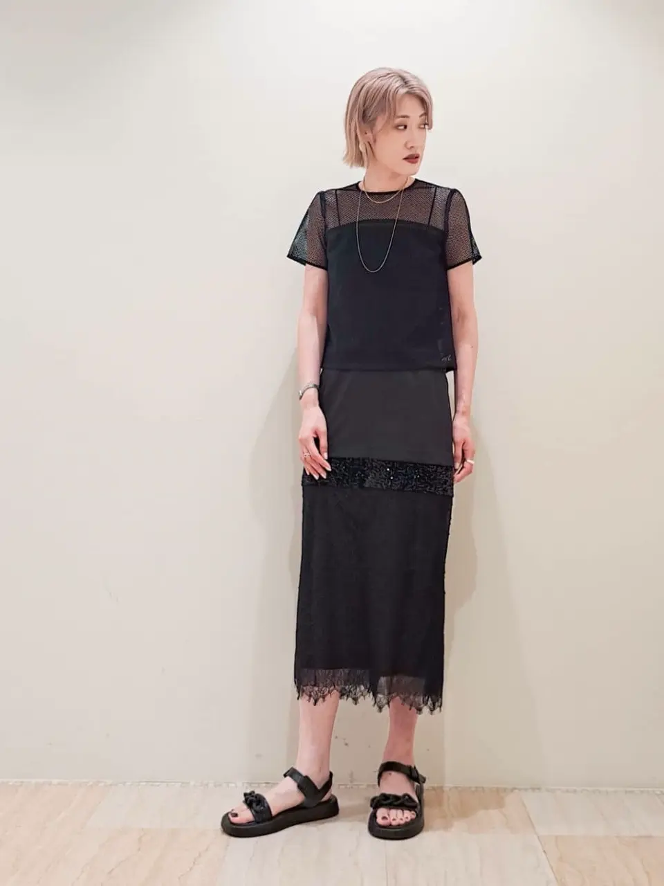 GRACE CONTINENTAL 今野　志保 コーディネート画像