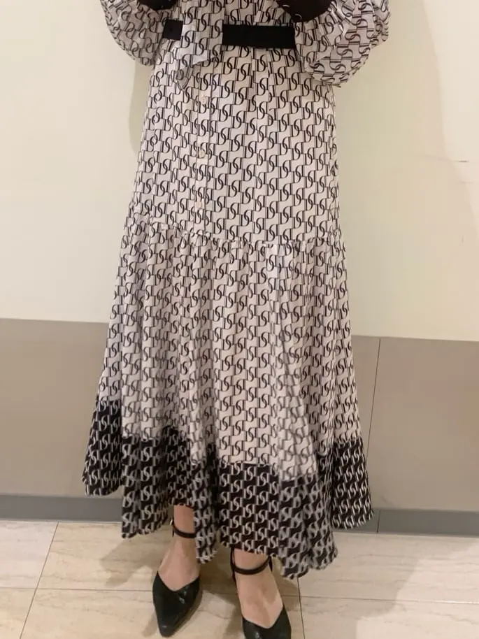 GRACE CONTINENTAL 平野 裕華 コーディネート画像