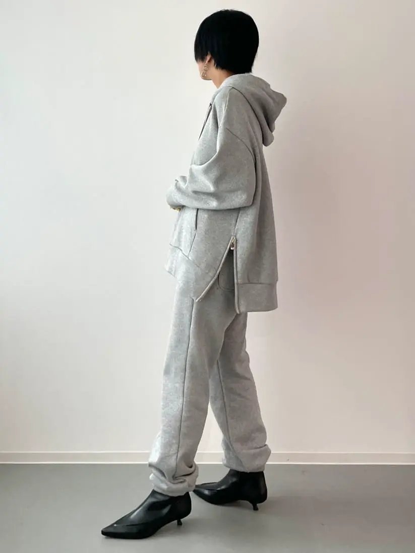 GRACE CONTINENTAL yoshi コーディネート画像