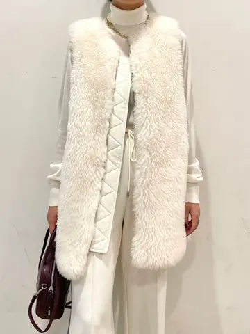 GRACE CONTINENTAL yoshi コーディネート画像