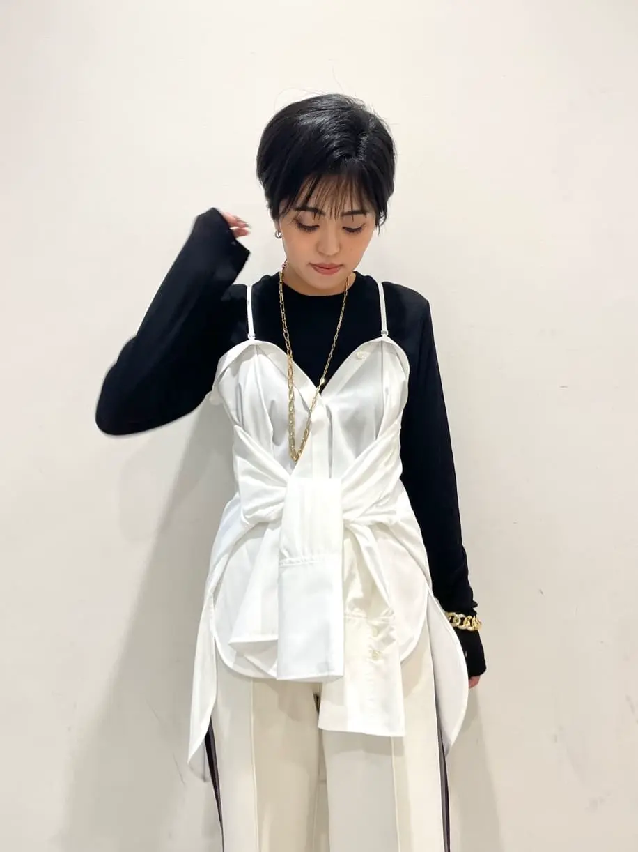 GRACE CONTINENTAL yoshi コーディネート画像