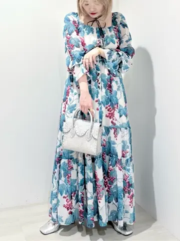 GRACE CONTINENTAL SAYUMI Nagashima コーディネート画像