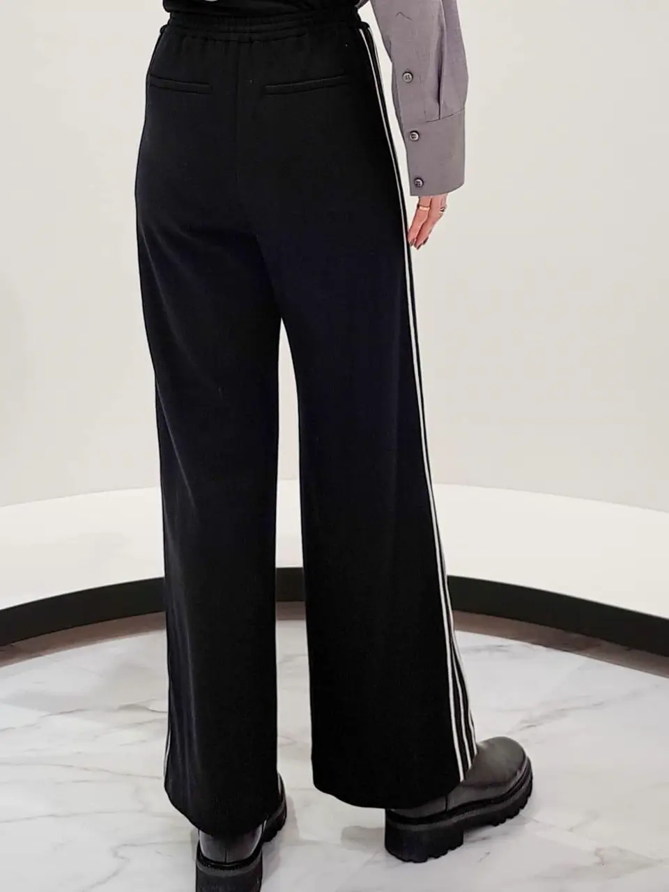 GRACE CONTINENTAL 今野　志保 コーディネート画像