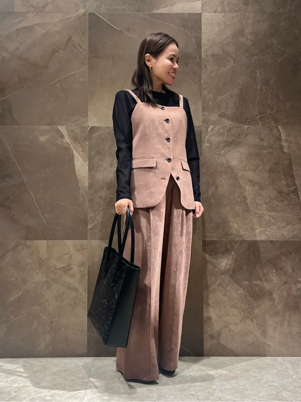 GRACE CONTINENTAL 穐山　香織 コーディネート画像