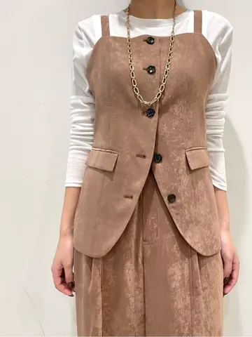 GRACE CONTINENTAL yoshi コーディネート画像