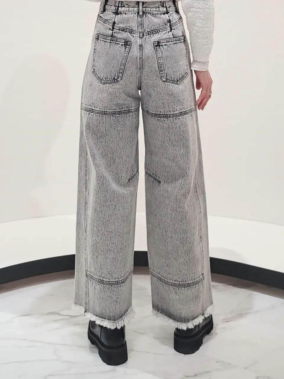 GRACE CONTINENTAL 今野　志保 コーディネート画像