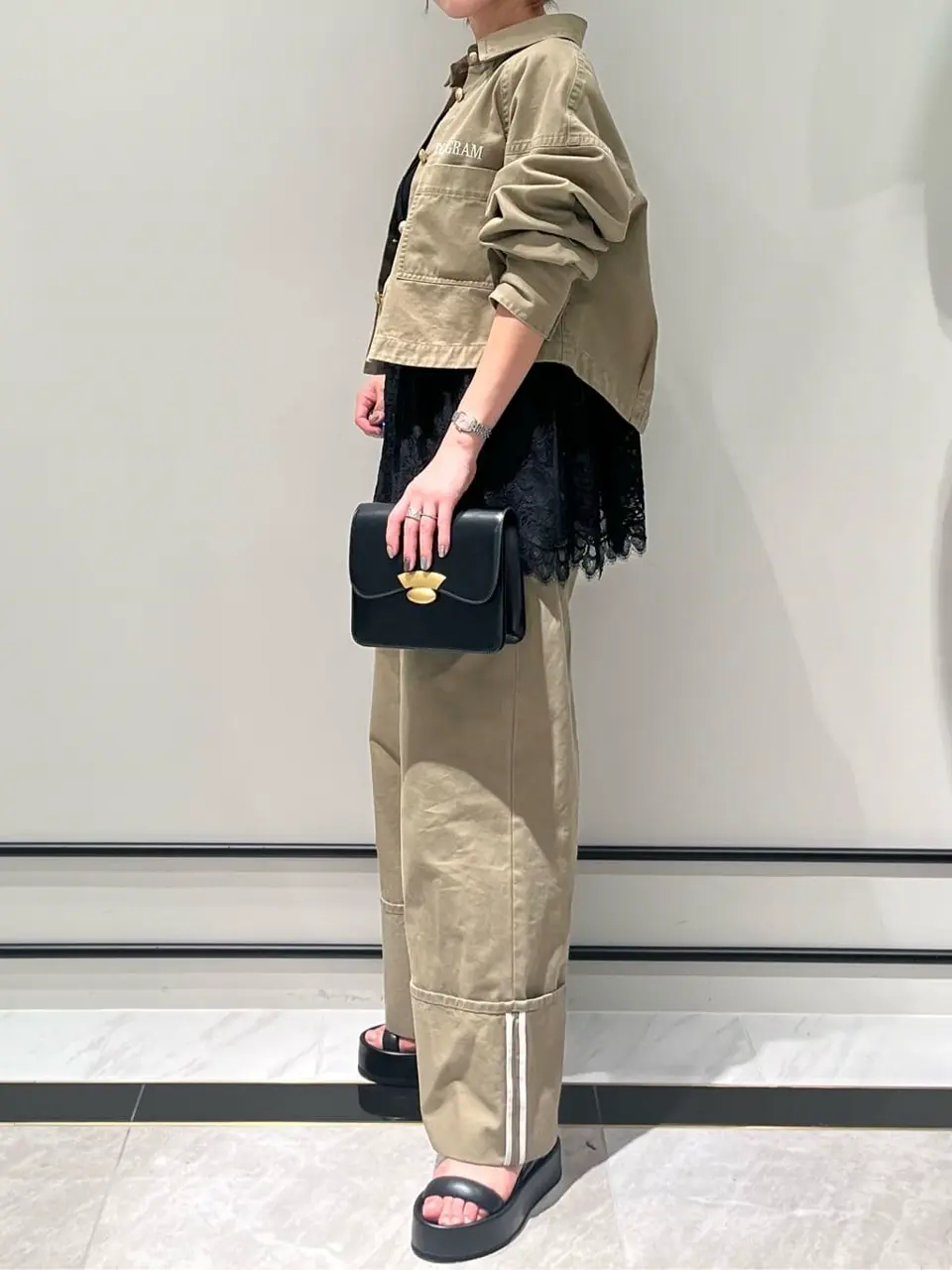 GRACE CONTINENTAL A.Kameyama コーディネート画像