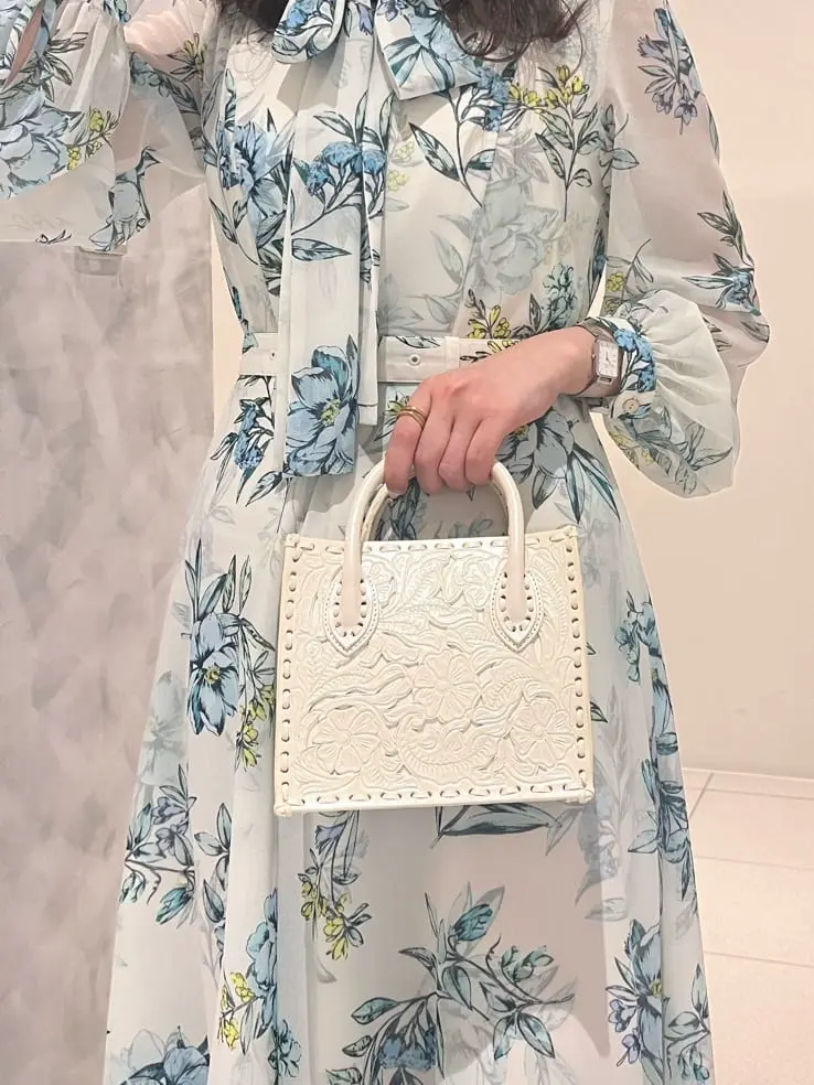 GRACE CONTINENTAL OZAWA コーディネート画像