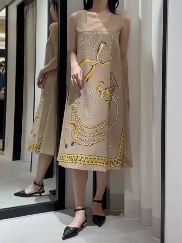 GRACE CONTINENTAL 端場　わかな コーディネート画像