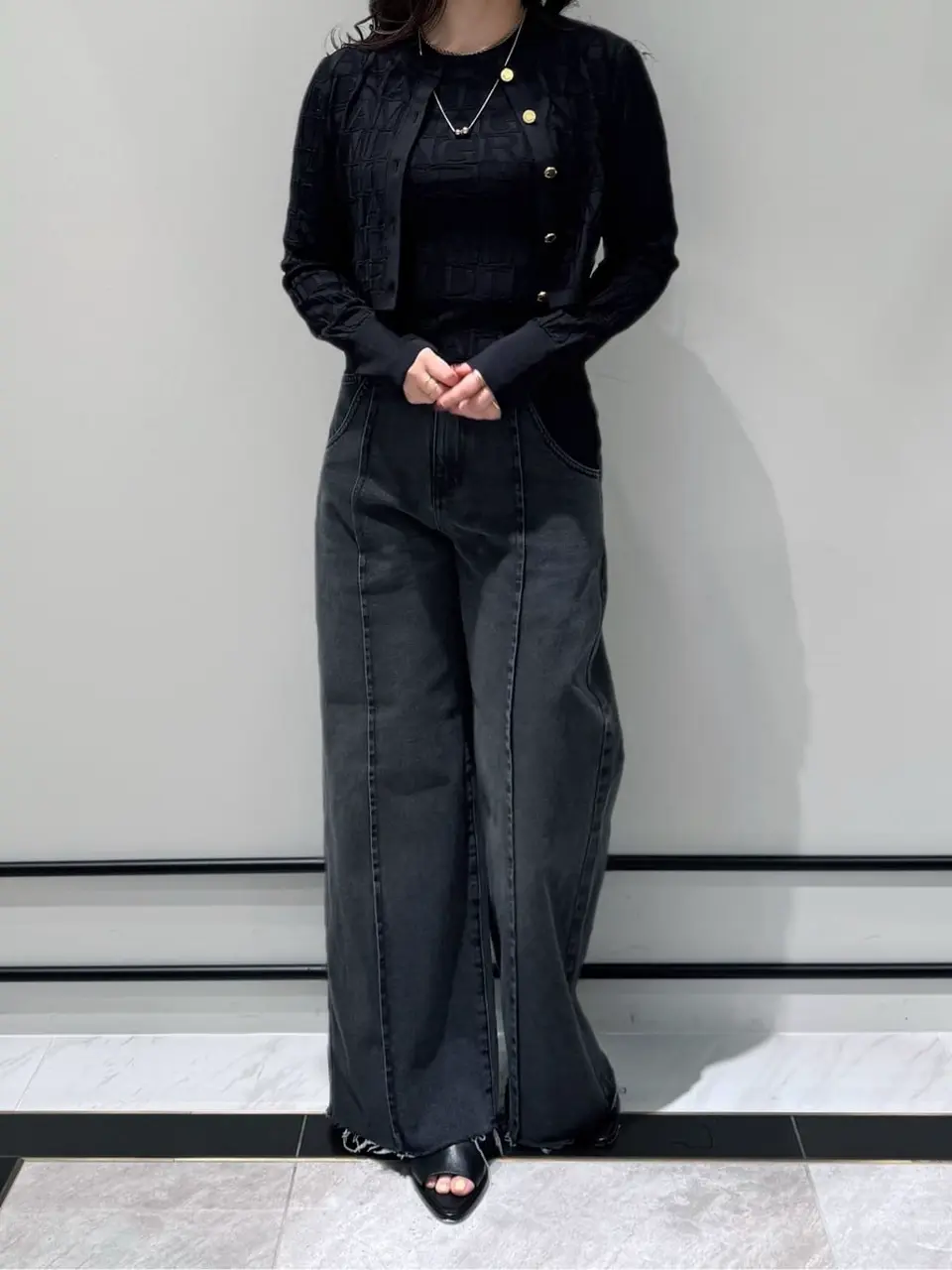 GRACE CONTINENTAL MOMOKO コーディネート画像