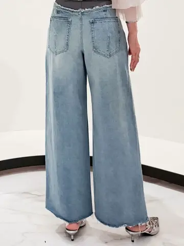 GRACE CONTINENTAL 今野　志保 コーディネート画像