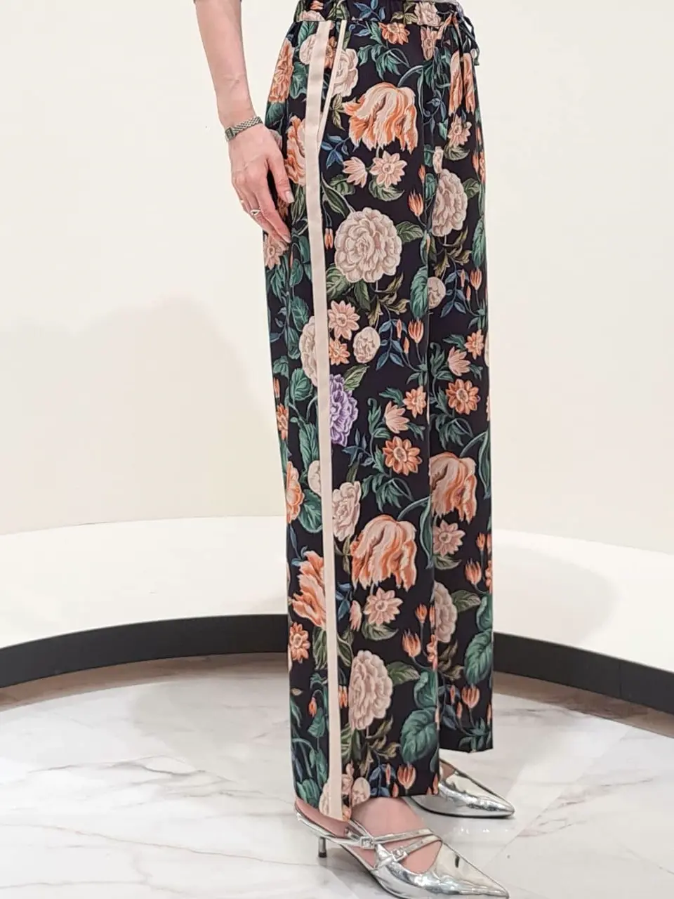 GRACE CONTINENTAL 今野　志保 コーディネート画像