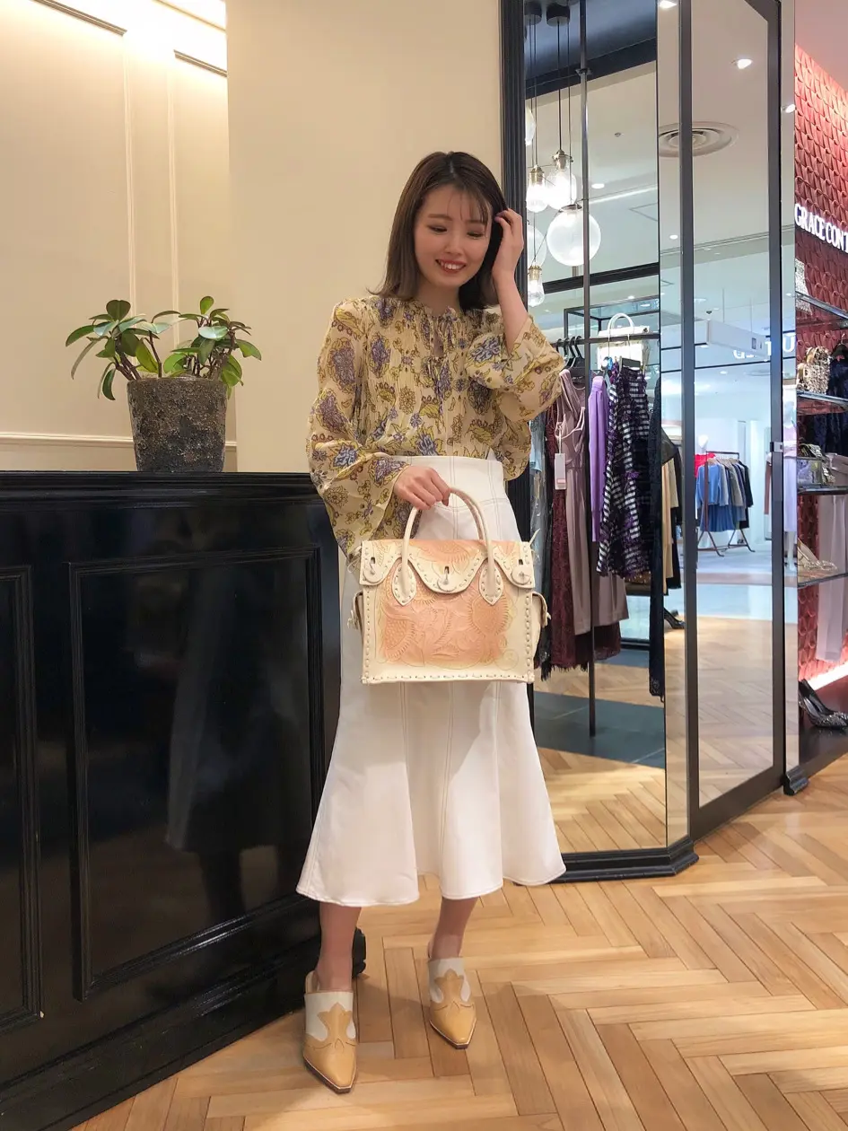 GRACE CONTINENTAL minami コーディネート画像