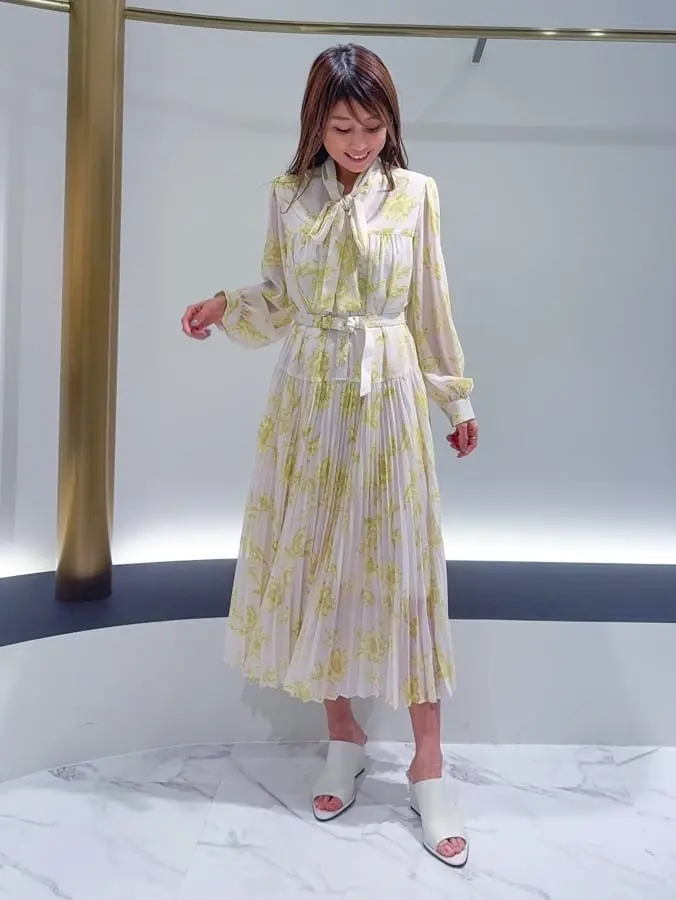 GRACE CONTINENTAL yukimi yonee コーディネート画像