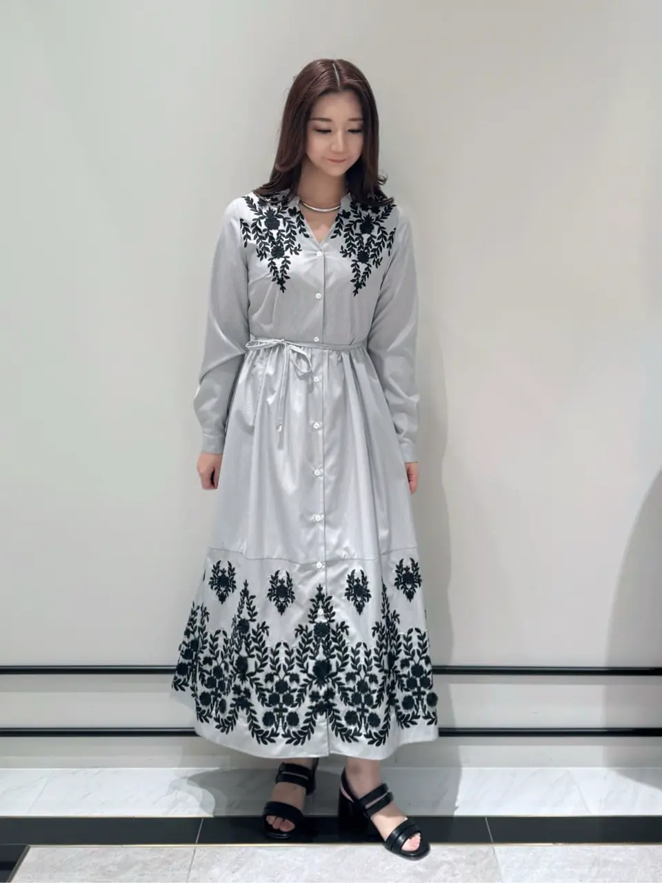 GRACE CONTINENTAL MOMOKO コーディネート画像