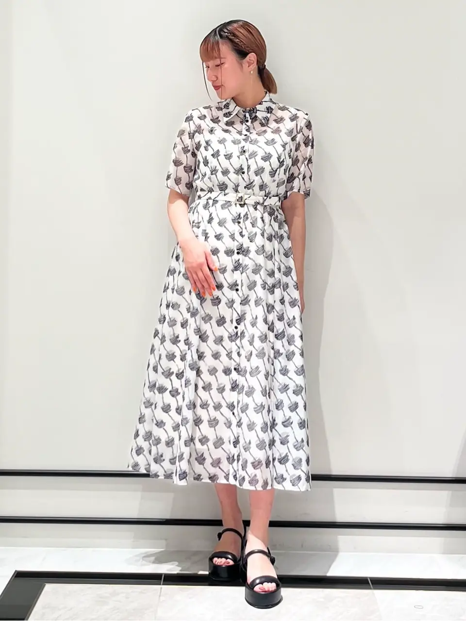 GRACE CONTINENTAL CHISAKO.S コーディネート画像