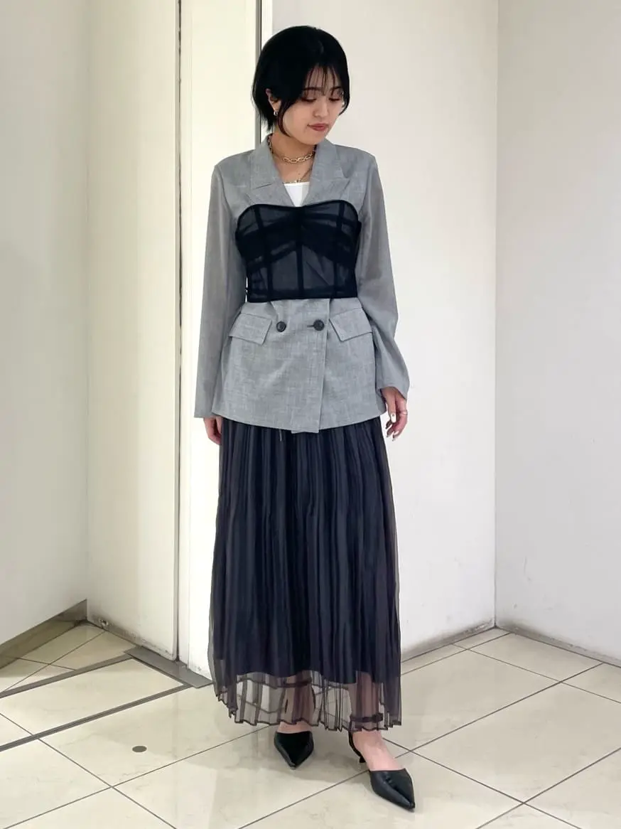 GRACE CONTINENTAL yoshi コーディネート画像