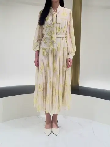 GRACE CONTINENTAL 髙田　美衣 コーディネート画像