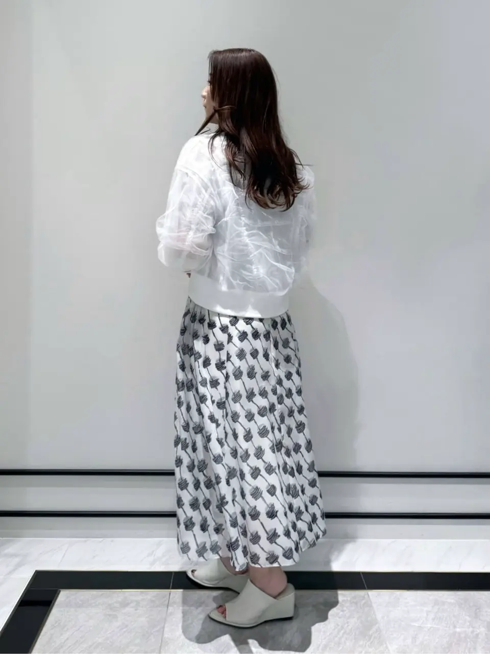 GRACE CONTINENTAL MOMOKO コーディネート画像