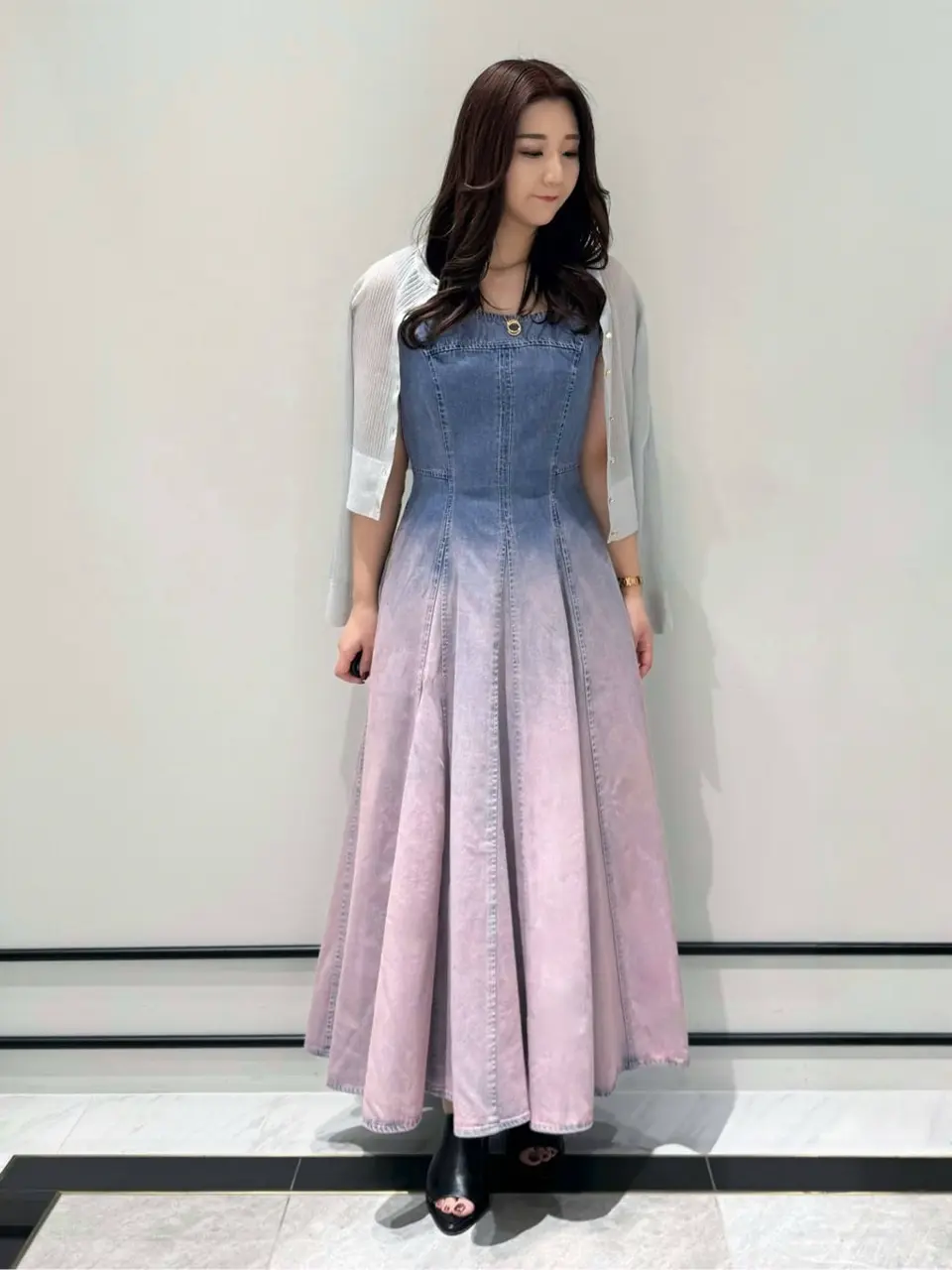 GRACE CONTINENTAL MOMOKO コーディネート画像