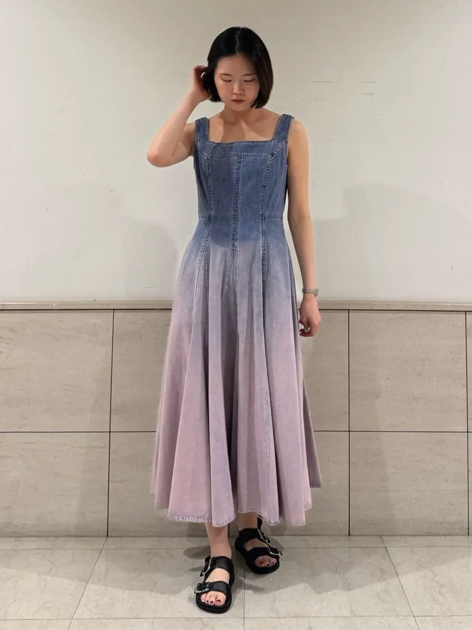 GRACE CONTINENTAL 伊藤　静華 コーディネート画像