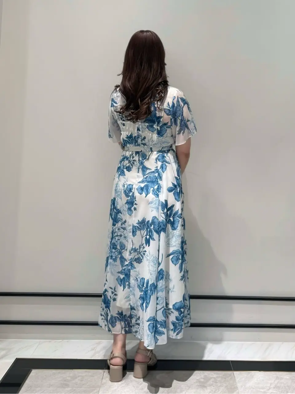 GRACE CONTINENTAL MOMOKO コーディネート画像