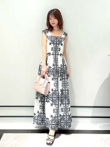 GRACE CONTINENTAL A.Kameyama コーディネート画像