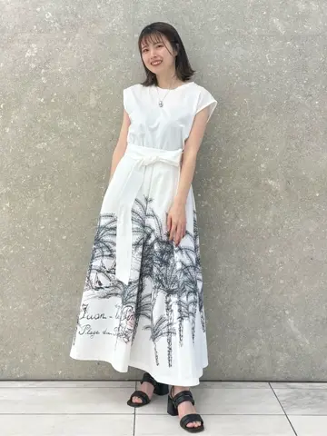 GRACE CONTINENTAL minami コーディネート画像