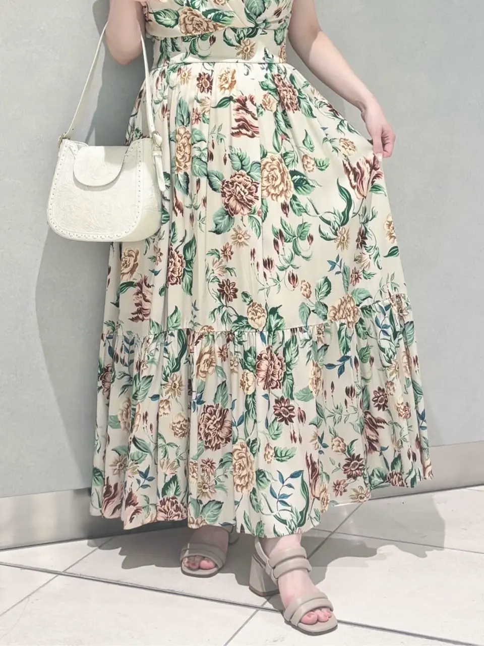 GRACE CONTINENTAL SAYUMI Nagashima コーディネート画像