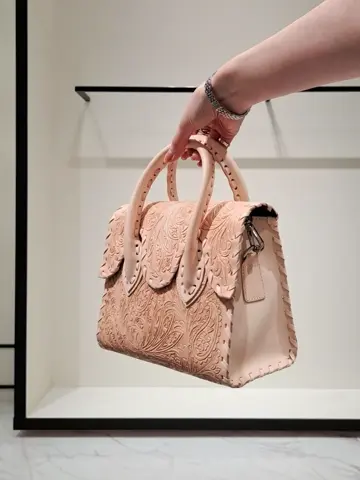 GRACE CONTINENTAL 今野　志保 コーディネート画像