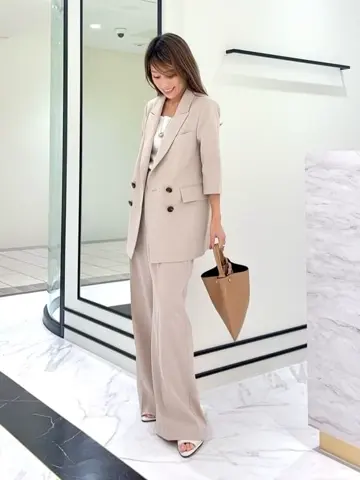 GRACE CONTINENTAL yukimi yonee コーディネート画像