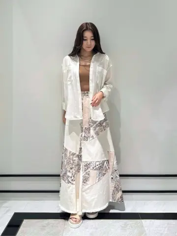 GRACE CONTINENTAL MOMOKO コーディネート画像